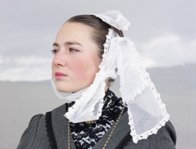 01-breton-women-fashion-890